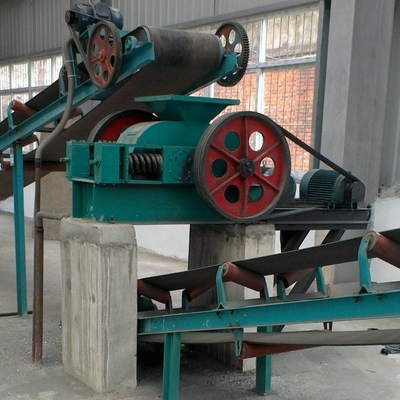 Supply Manual and Engineer Guide Stone Secondary Crushing Equipment Sand Making Roll Mill Crusher for Ore