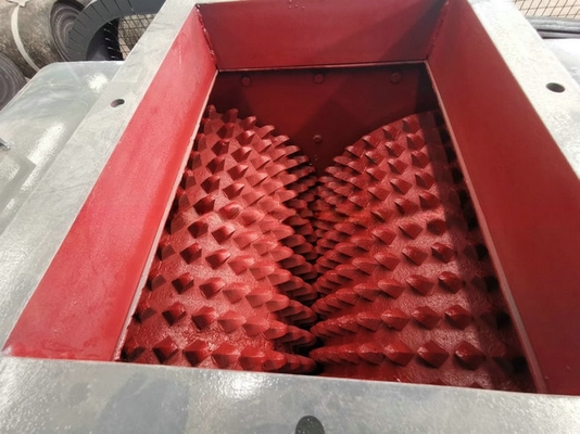 2022 Double Roller Crusher with Long-Lasting Rollers and V-Belt