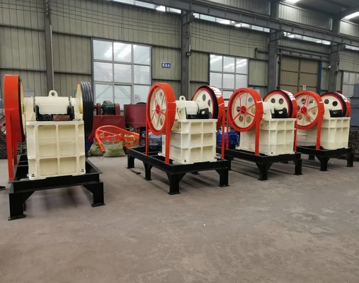Less Than 18% Material Moisture Cast Steel Jaw Crusher for Limestone/Cobble/Quarry
