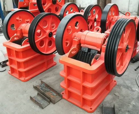 Stone Rock Mini Portable Diesel Engine Jaw Crusher Capacity 1-500t/h Discharge Size 0-300