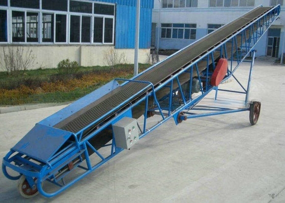 Small Size Yellow Industrial Mobile Portable Rubber Slant Belt Conveyor Line Machine
