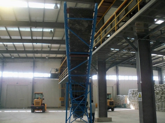 Small Size Yellow Industrial Mobile Portable Rubber Slant Belt Conveyor Line Machine