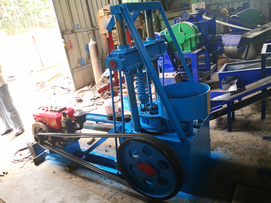 Coal Breeze Raw Material Diesel Engine Charcoal Press Hexagon Briquette Making Machine
