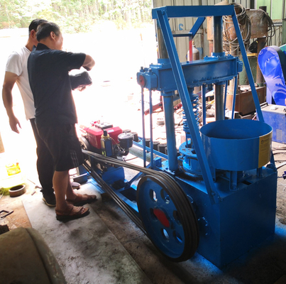 Coal Breeze Raw Material Diesel Engine Charcoal Press Hexagon Briquette Making Machine