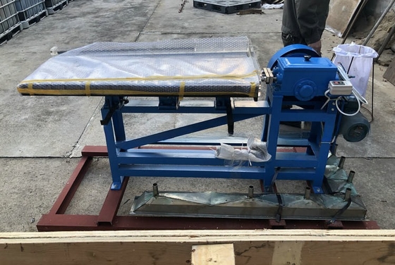 15-30% Slurry Density Mineral Processing Lab Gold Shaker Table with Sawtooth Waveform